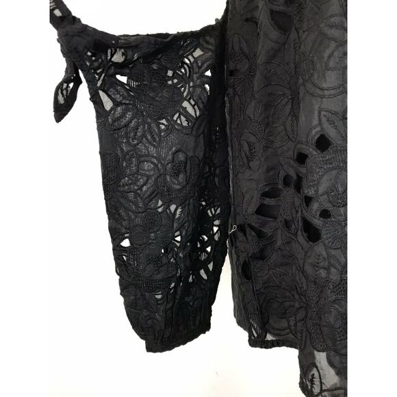 Line & Dot One Shoulder Floral Laser Cut Top - Picture 9 of 11